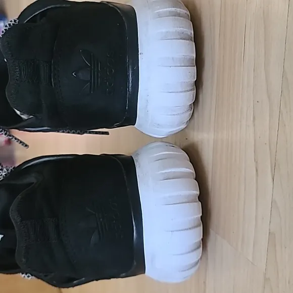 Adidas Tubular Radial 'Core Black White' BB2401 Athletic Shoes Size 8.5
